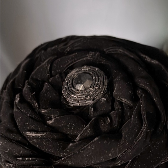 Vintage black velvet pillbox hat with beading hair combs still attached Junior B - Picture 1 of 6